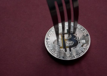 Chiến tranh HardFork giữa Bitcoin Cash và BCH hash chính thức bắt đầu